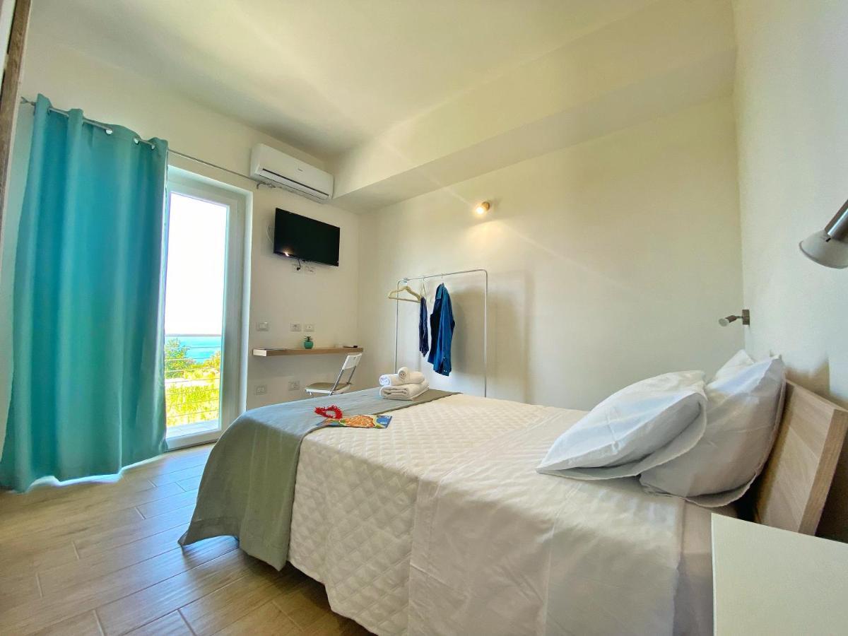 Campus Dei - Tropea Rooms ภายนอก รูปภาพ